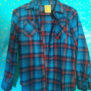 🔴 2/$20 Boys Medium 10/12 Blue dark orange Plaid flannel button down shirt
